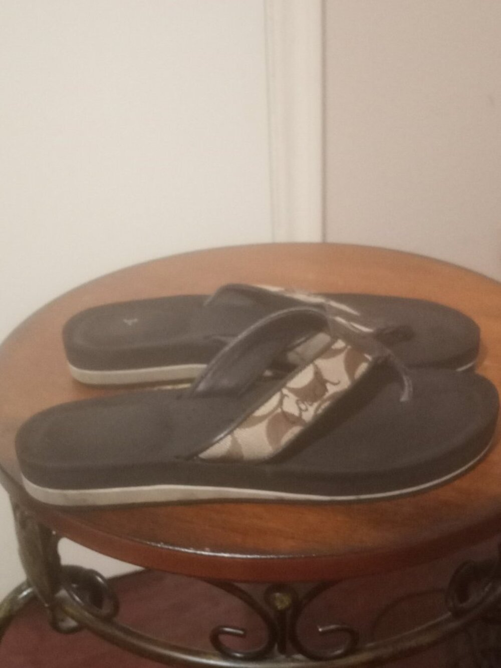 Coach Jencey Signature Flip Flop Sandals Black Tan Canvas Leather Women’s Sz 7B